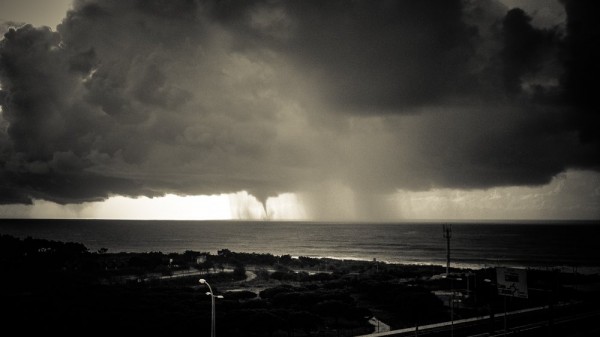 Tornado Ericeira. - ph. Nuno Leitão