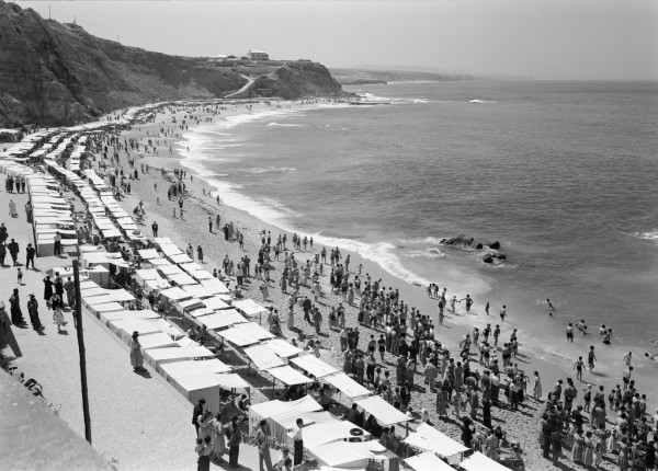Praia do Sul. - ph. Biblioteca de Arte Fundação Calouste Gulbenkian