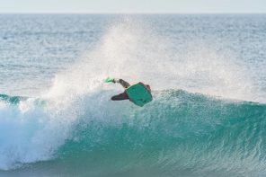 Jovens promessas do bodyboard competem na Ericeira